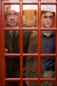 Mr. Weasley and Harry go to the ministry